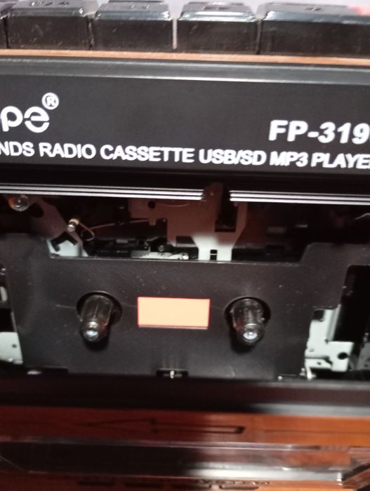 Касетний магнітофон новий