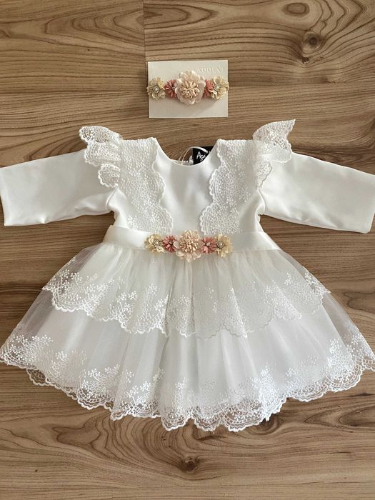 NOWA koronkowa piękna sukienka do chrztu