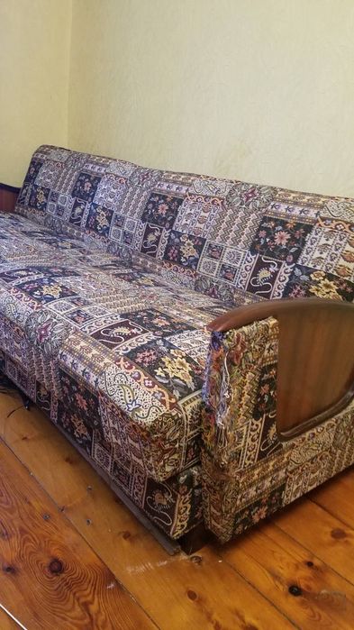 Диван з перетяжкою