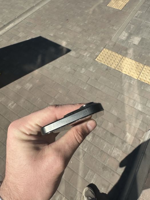 Продам Iphone 15 pro 256гб