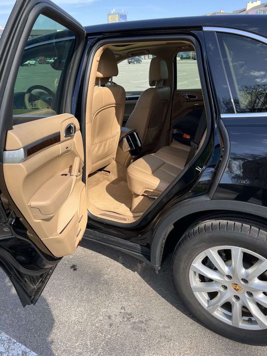 Porsche Cayenne Platinum Edition Обмін на електричний автомобіль