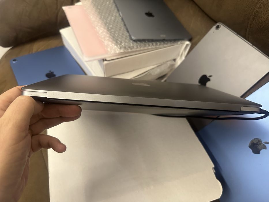 Macbook pro 13 8/512гб ssd 2017 добрий стан