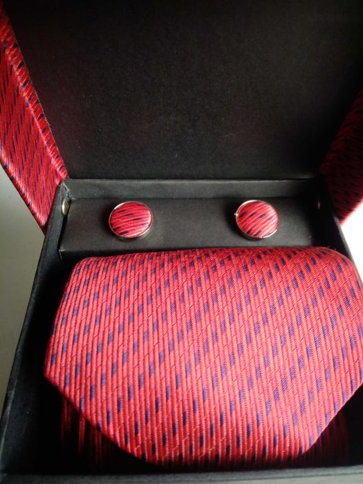 FANTÁSTICA Gravata de Seda + Botões Punho