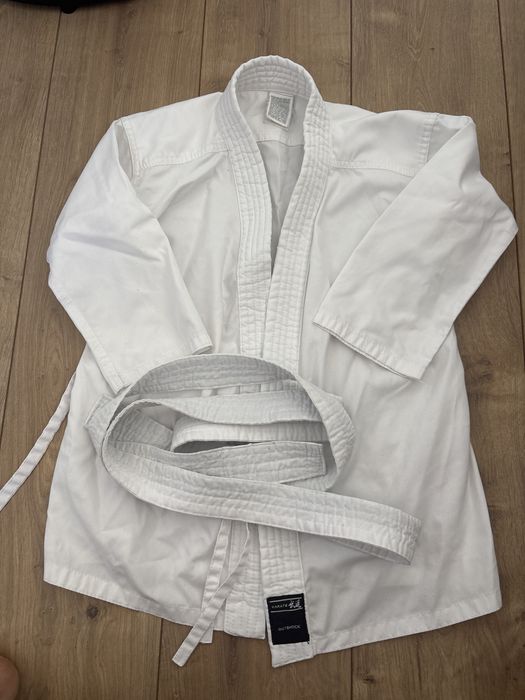 Kimono do karate roz. 120