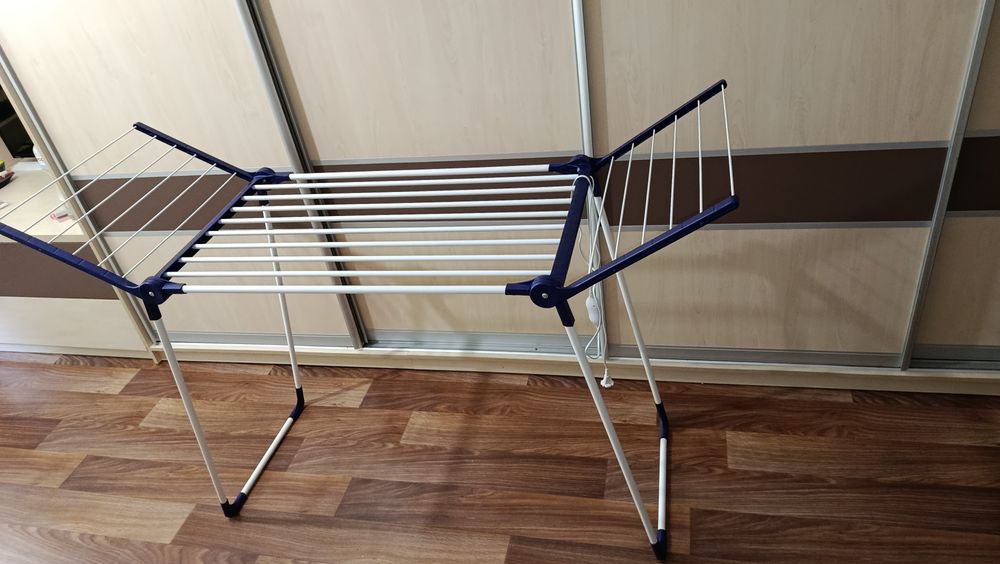 Срочно Продам Електричну Сушарку для білизни!