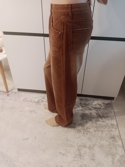 Жіночі стильні джинси