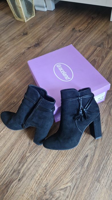 Botki damskie Deichmann – rozmiar 36 – eleganckie na obcasie