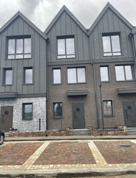 Продажа нерухомості Петропавлівська Борщагівка