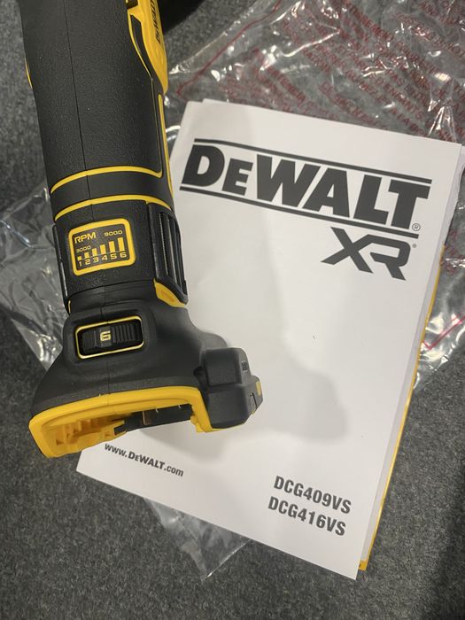 Акумуляторна кутова шліфувальна машина DeWALT DCG409VSNT девальт болга
