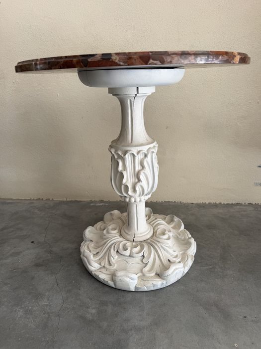 Mesa Vintage com Tampo em Pedra Natural