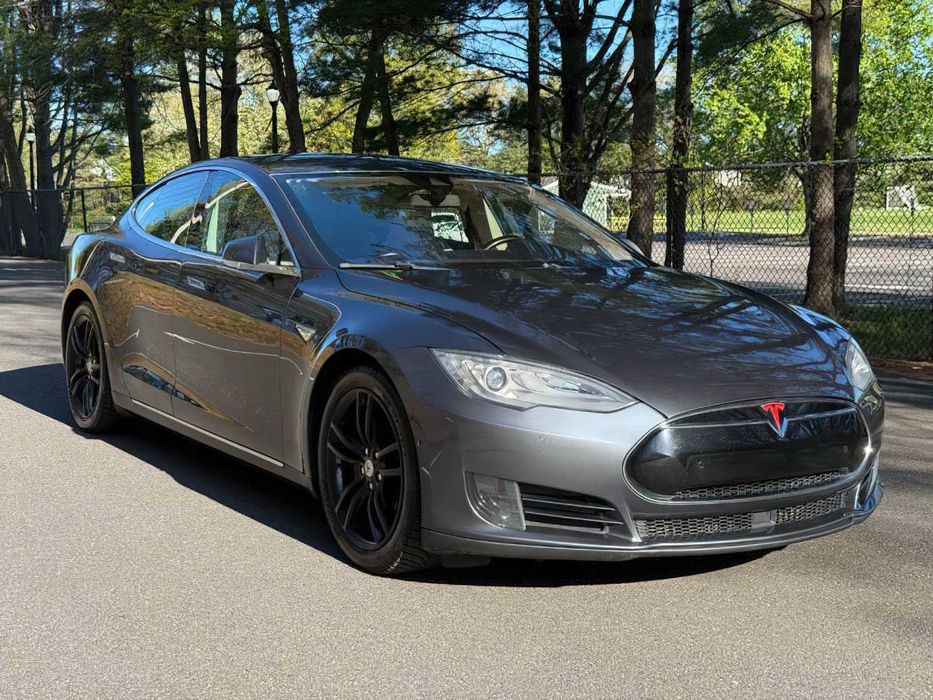 Tesla Model S 70D      2015