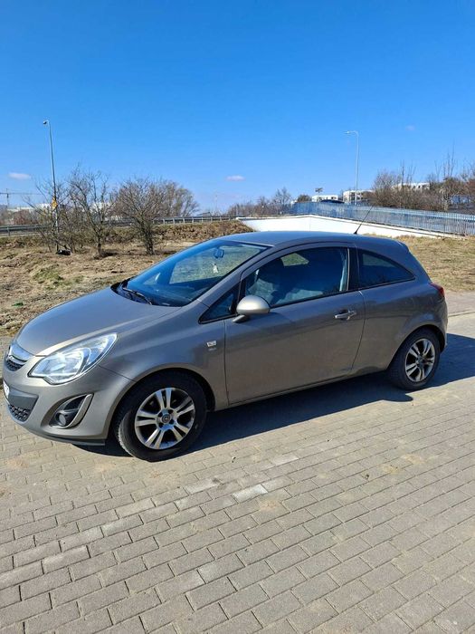 Opel Corsa D 1.2  70km 2011r