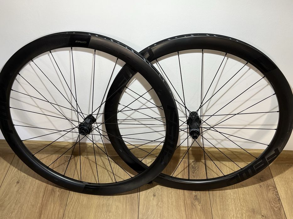 Koła rowerowe  karbonowe FFWD RYOT 44
