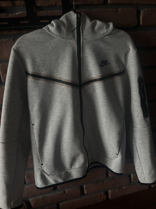 Nike tech fleece L