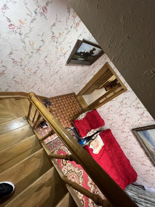 Сдам 4 х к дом на Комитетской ,квартира в 2 уровня с местом для авто