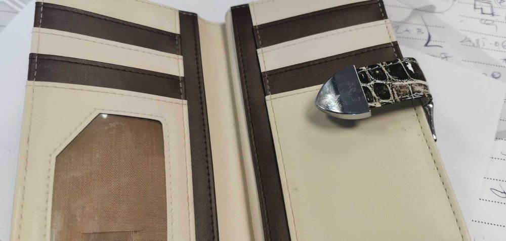 Portfel Damski Krótki Wielokomorowy damski z imitacji skóry krokodyla