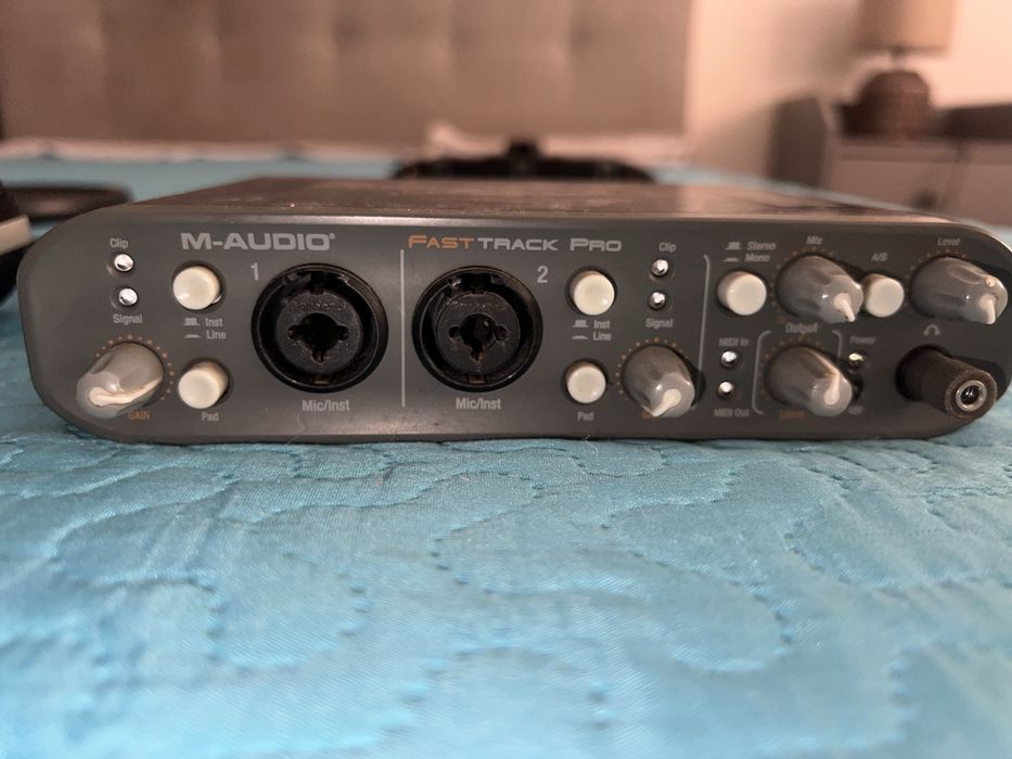 Microfone condensador Seneiser mk4 + Placa maudio fastrack pro 2