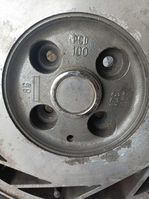 Pneus com jantes semi novos