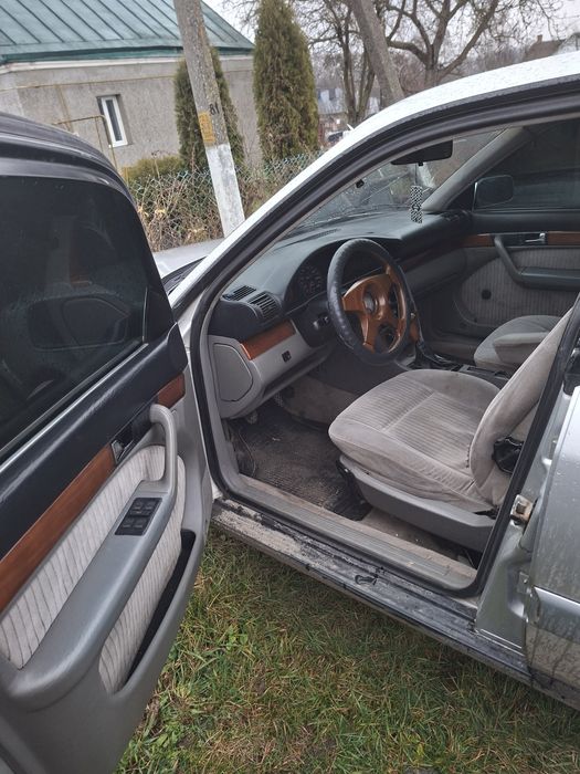 Впродажі салони ауді 100с4 а6с4 100с3