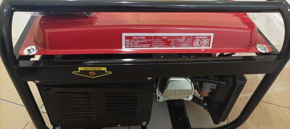 Бензиновий генератор Honda ECMT 7000 до 6 кВ трьохфазний • Новий