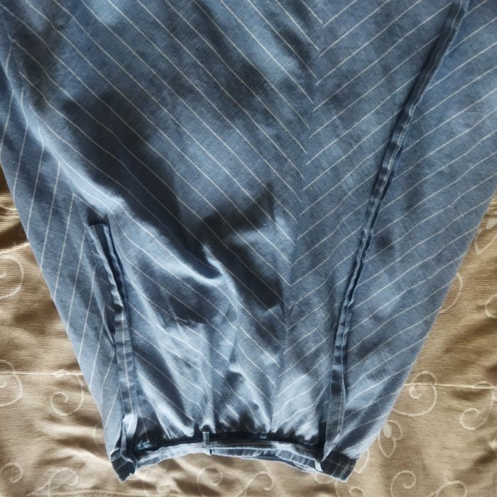 Vendo saia midi azul