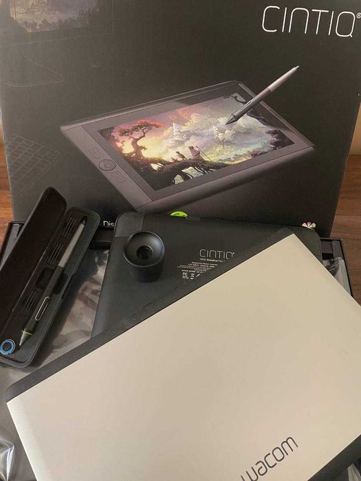 Графический планшет Wacom Cintiq 13HD