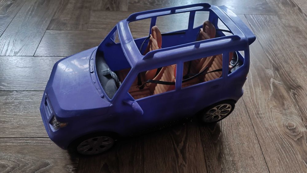 Samochód Barbie suv