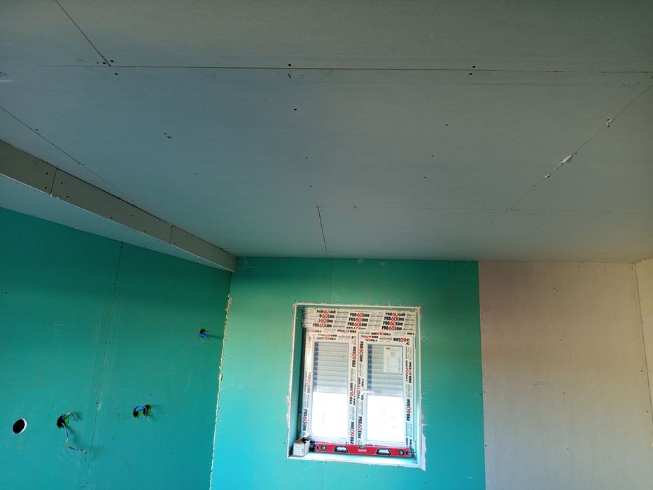 Pedreiro/ carpinteiro/Pinto/canalizador/ serralheiro