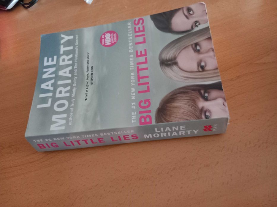 Big Little Lies de Liane Moriarty - LIVRO EM INGLÊS - Pequenas Grandes