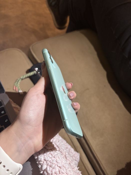 iPhone 11 em bom estado