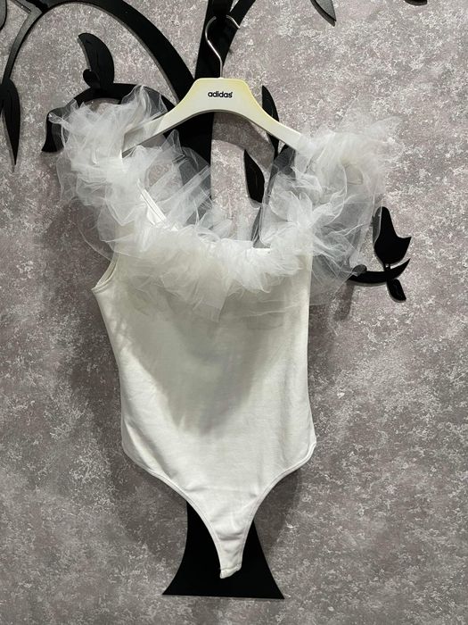 Body biale tiul okazyjne M