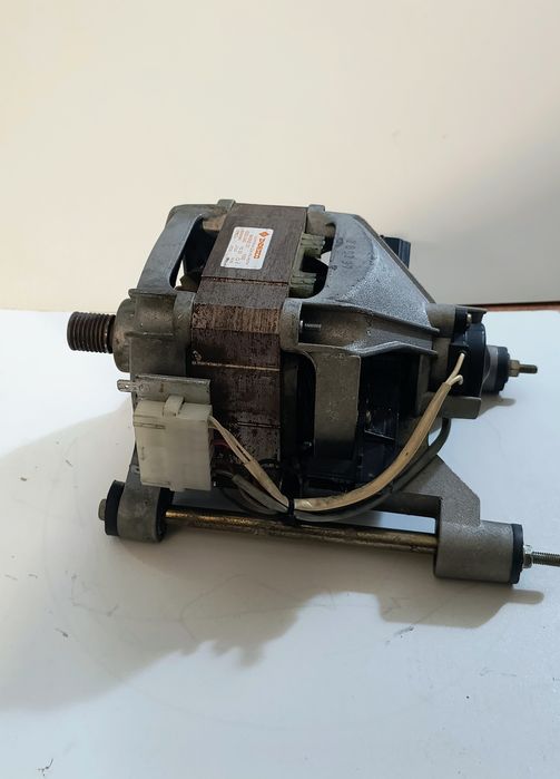 Мотор від пральної машини "Ariston"