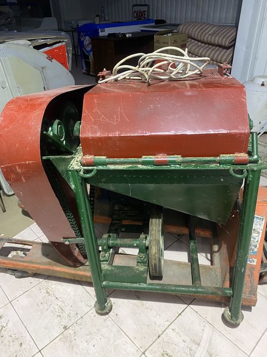 Валкова плющилка для зернобобових