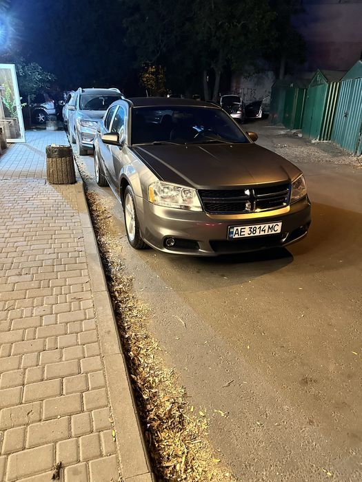 Продам Dodge avenger