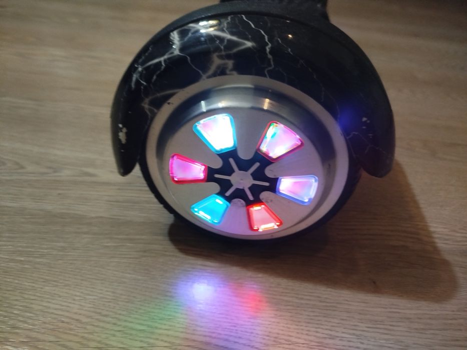 Продається  гіроборд, майже новий( можливий торг)