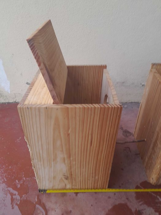 Vendo ninhos para caturras.