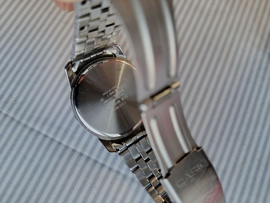 Relógio  CASIO , modelo: DW-5300-1BV ( excelente )