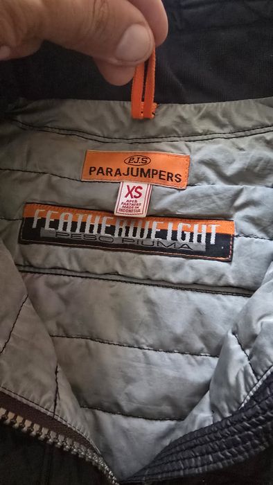 Продам жіночу коротку курточку пуховик Parajampers