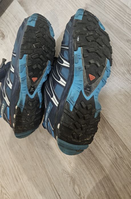 Buty salomony 42