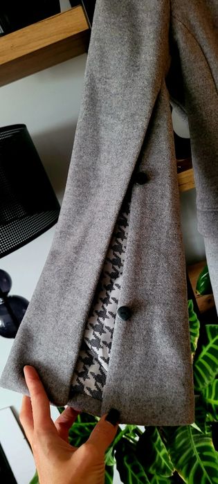 Piękny wełniany wiosenny płaszczyk XS/S