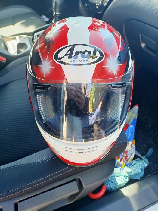 Capacete Arai (NR-3 Quart)