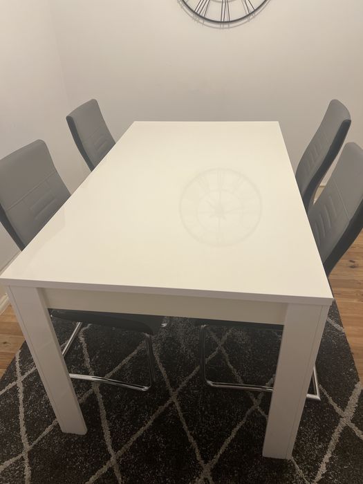 Mesa de sala de jantar