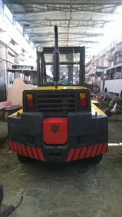 Львівський навантажувач дизельний погрузчик і все до нього
