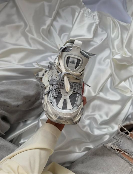Кросівки жіночі Adidas Vento XLG White Silver