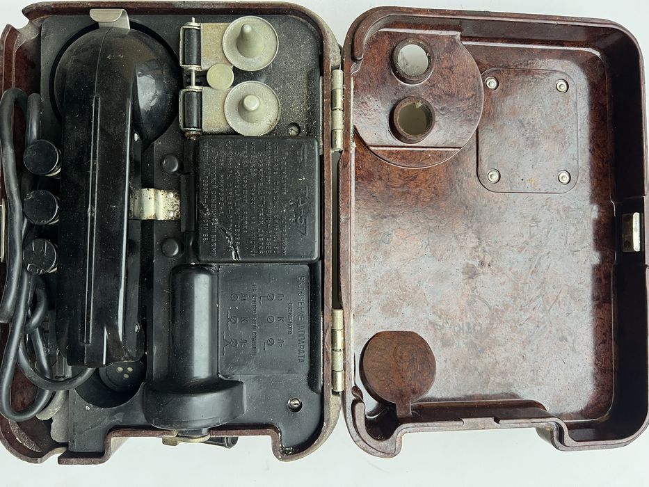 wojskowy telefon polowy TA-57