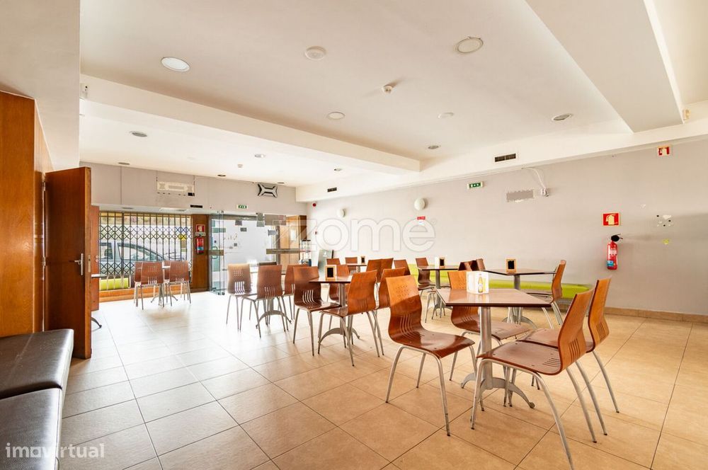Espaço Comercial para arrendamento em Fânzeres, Gondomar
