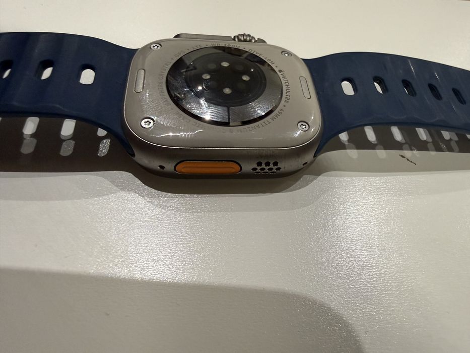 Apple Watch Ultra 2 49mm Titanium