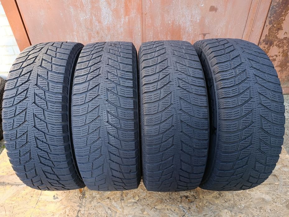 Шини 235/65/16с NOKIAN TYRES