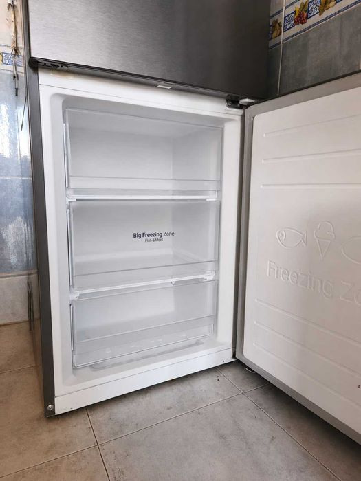 Frigorífico Combinado LG GBP62DSXCC 384L No Frost