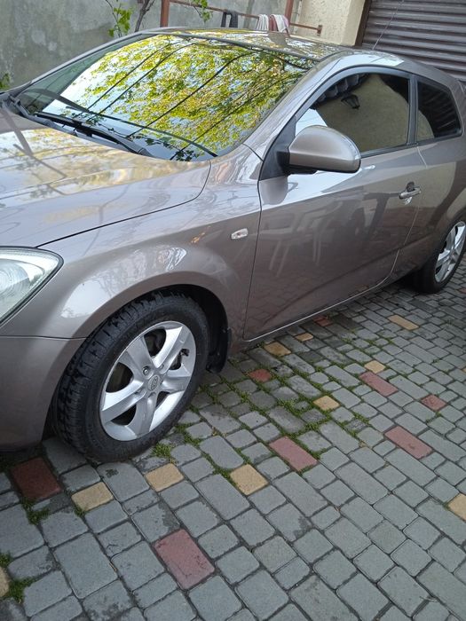 Kia proseed  2009 год